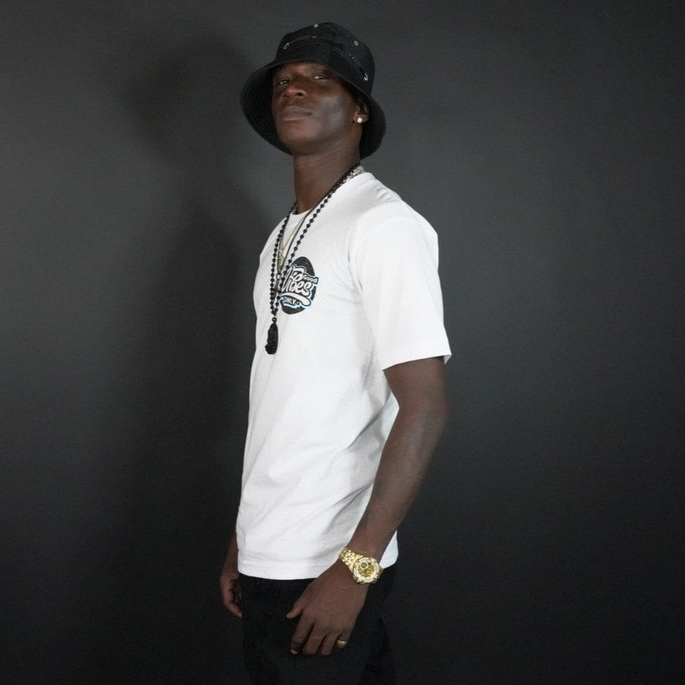 
                  
                    Good Vibes Only - White T-Shirt
                  
                